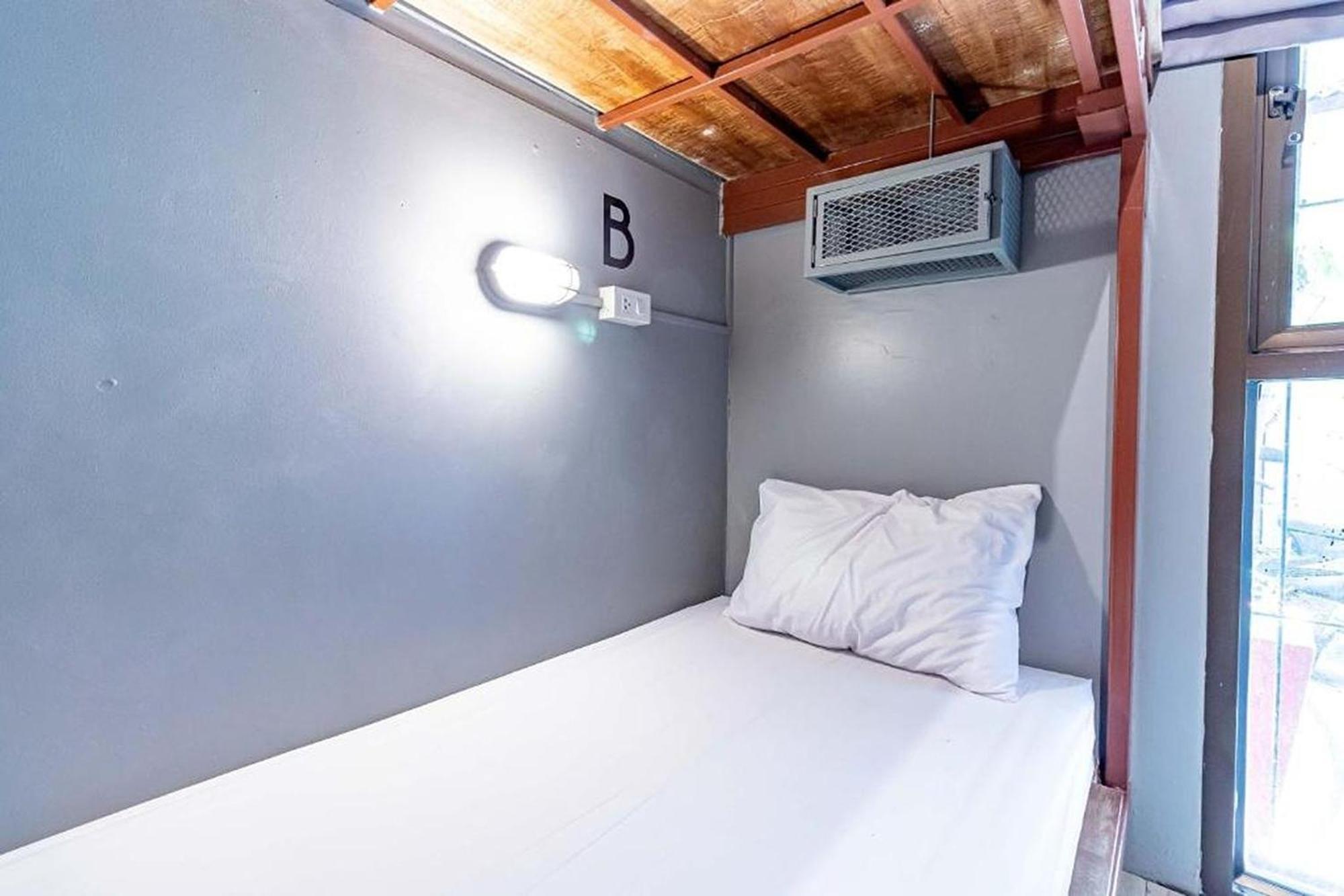 Loftel 22 Hostel Банкок Екстериор снимка