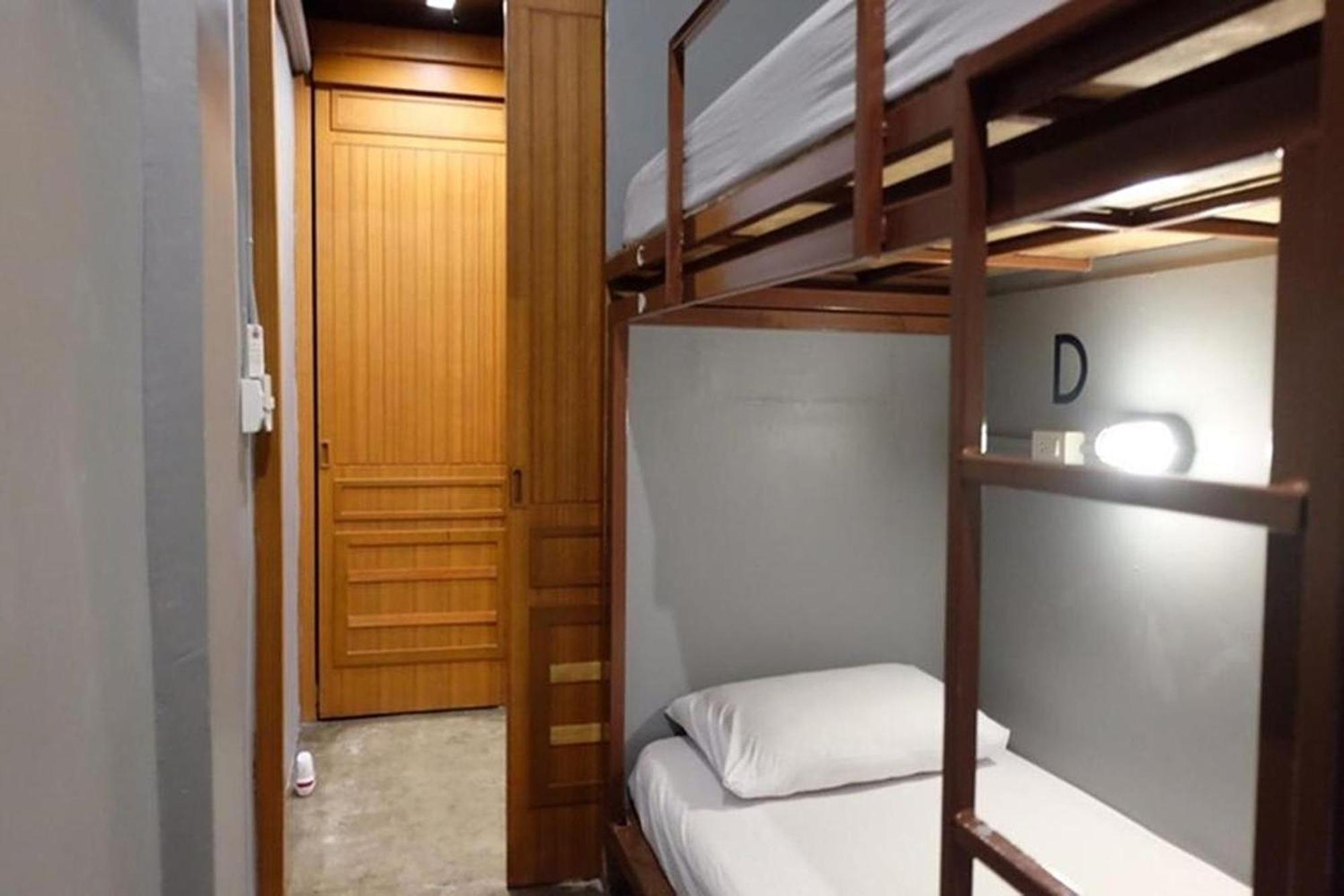 Loftel 22 Hostel Банкок Екстериор снимка
